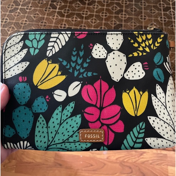 Fossil Handbags - Fossil Clutch